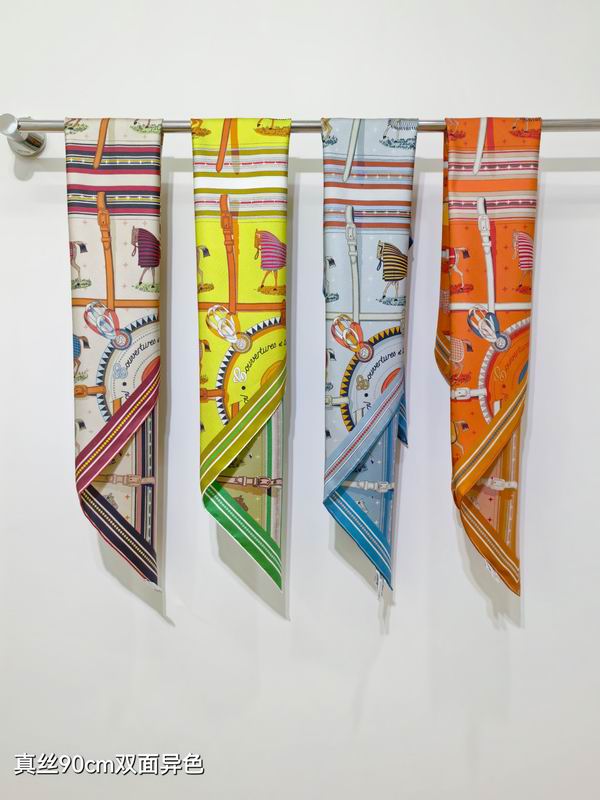 LV silk Scarf 90X90cm E011023